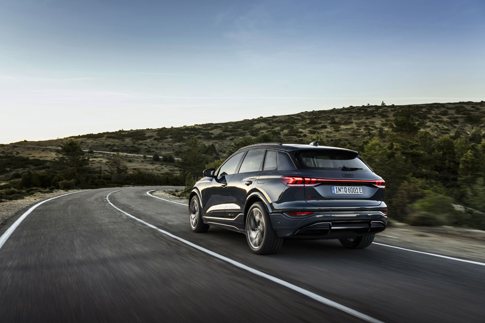 Audi Q6 e-tron: El primero de una prometedora gama de vehículos eléctricos 50 Motor16 2024 Audi Q6 e tron 89 Motor16