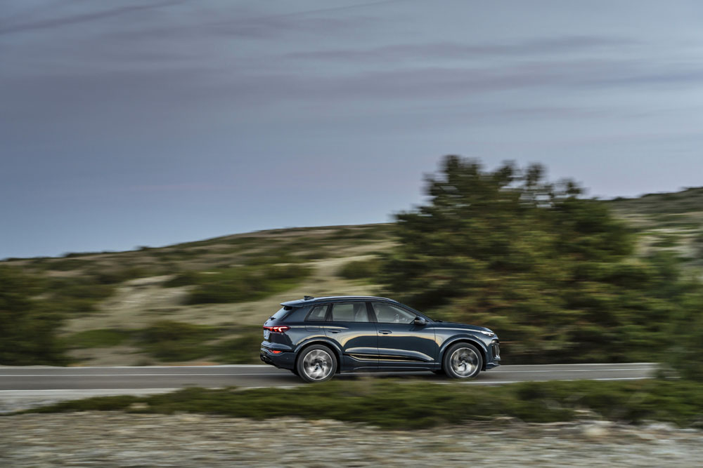 Audi Q6 e-tron: El primero de una prometedora gama de vehículos eléctricos 54 Motor16 2024 Audi Q6 e tron 93 Motor16