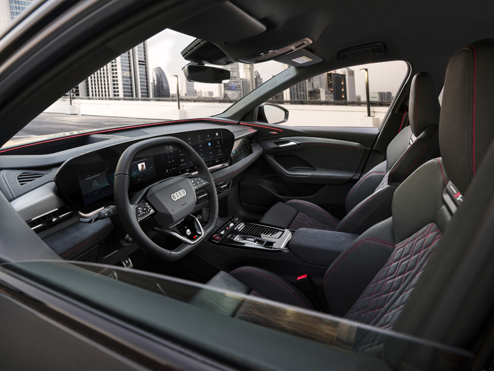 Audi Q6 e-tron: El primero de una prometedora gama de vehículos eléctricos 122 Motor16 2024 Audi SQ6 e tron 16 Motor16