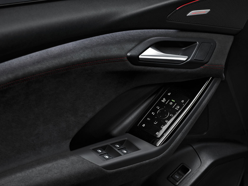Audi Q6 e-tron: El primero de una prometedora gama de vehículos eléctricos 130 Motor16 2024 Audi SQ6 e tron 23 Motor16