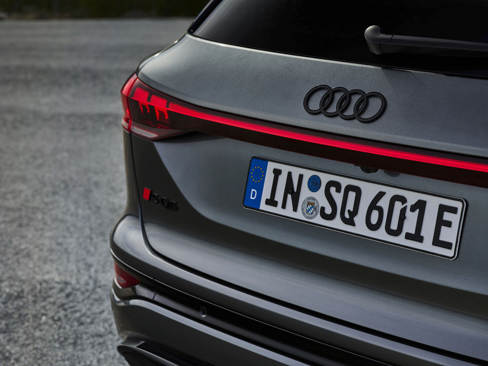 Audi Q6 e-tron: El primero de una prometedora gama de vehículos eléctricos 116 Motor16 2024 Audi SQ6 e tron 35 Motor16