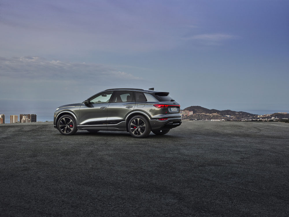 Audi Q6 e-tron: El primero de una prometedora gama de vehículos eléctricos 93 Motor16 2024 Audi SQ6 e tron 45 Motor16