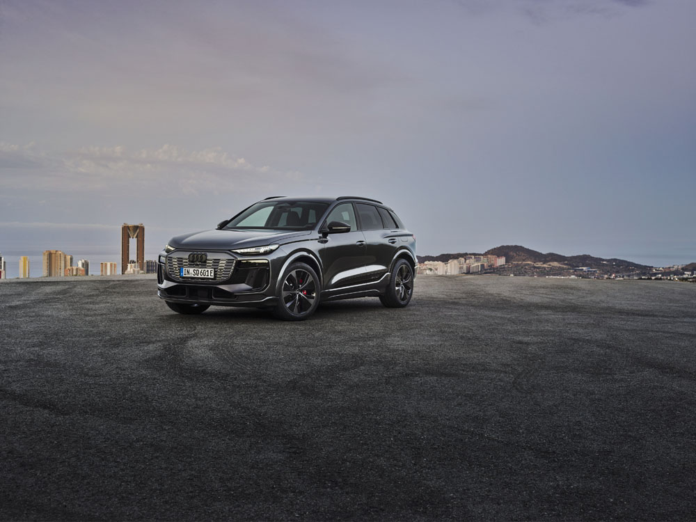 Audi Q6 e-tron: El primero de una prometedora gama de vehículos eléctricos 95 Motor16 2024 Audi SQ6 e tron 47 Motor16