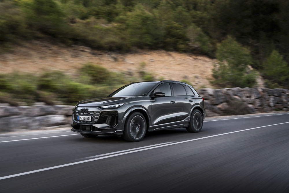 Audi Q6 e-tron: El primero de una prometedora gama de vehículos eléctricos 99 Motor16 2024 Audi SQ6 e tron 51 Motor16