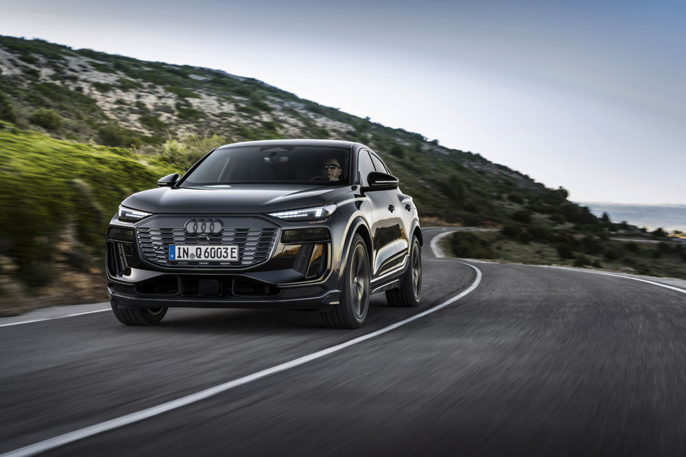 Audi Q6 e-tron: El primero de una prometedora gama de vehículos eléctricos 100 Motor16 2024 Audi SQ6 e tron 52 Motor16