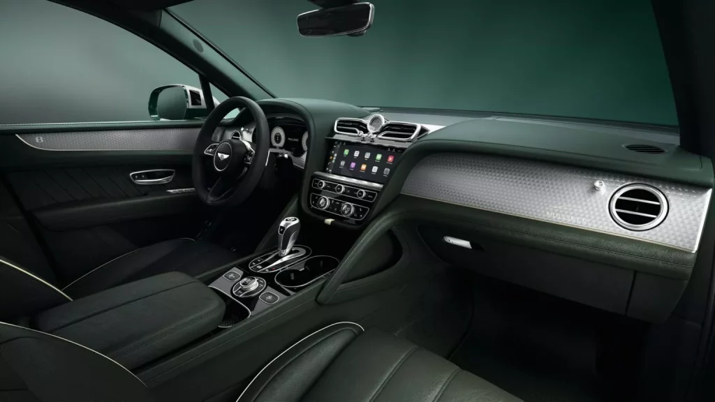 Tres Bentley Bentayga para tres mujeres irrepetibles 2 Motor16 2024 Bentley Bentayga Girls Edition. Imagen interior.
