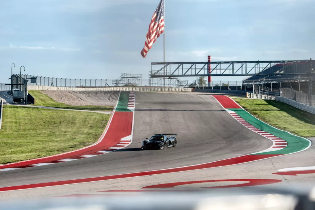 2024 Hennessey Venom F5 Revolution. COTA. Imagen pista.