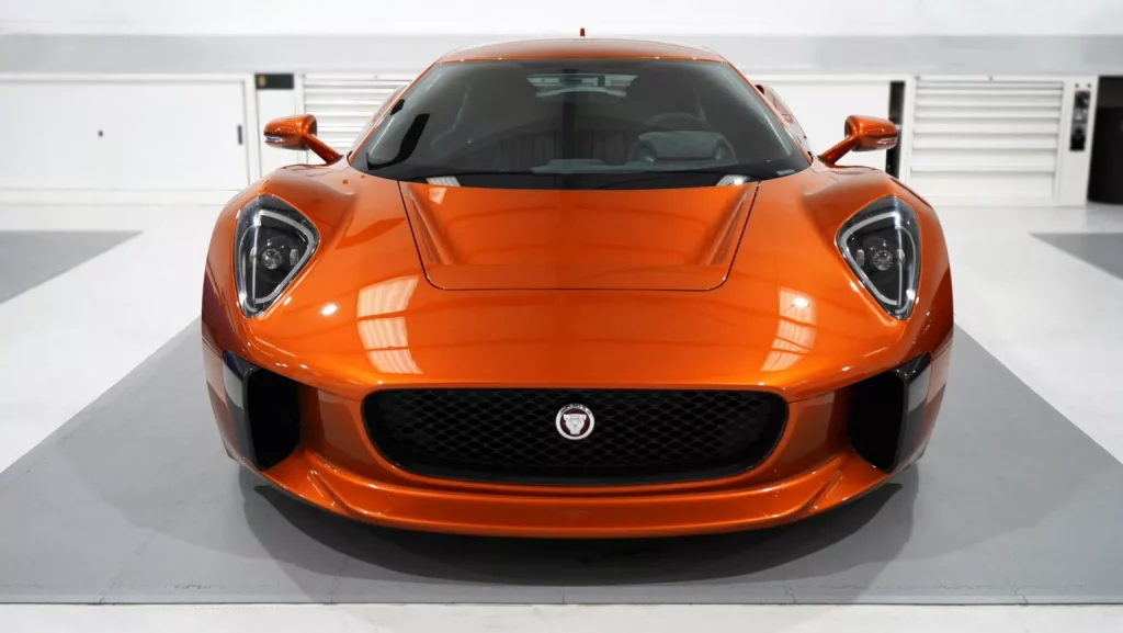 2024 Jaguar C-X75 Callum. Imagen delantera.