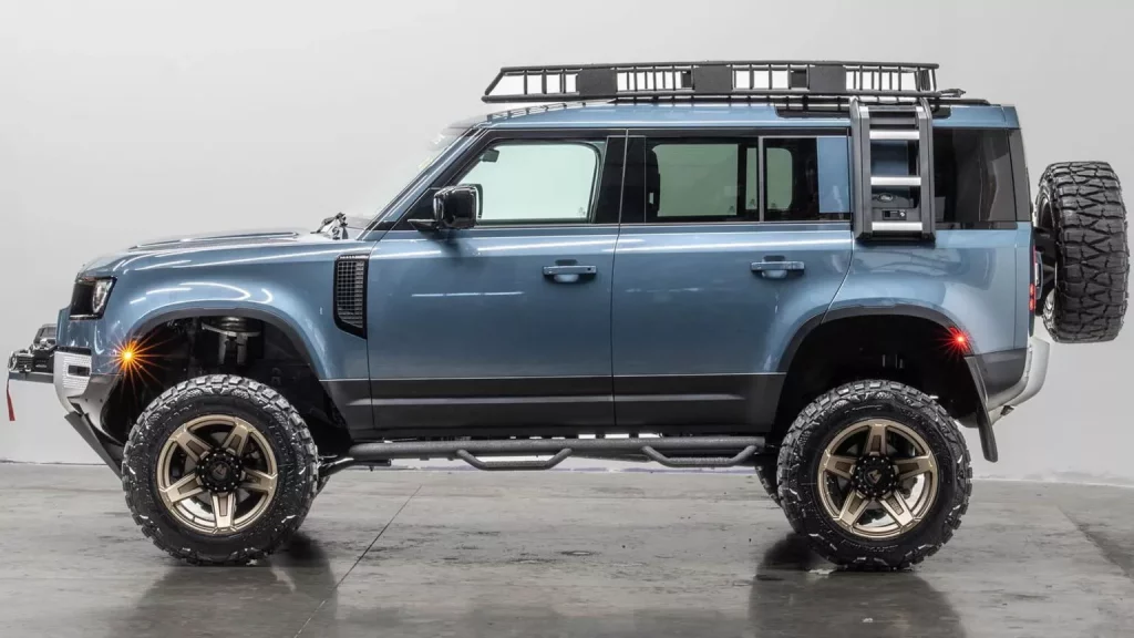 2024 Land Rover Defender 110 Apocalypse 6x6 5 Motor16