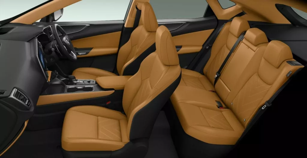 El Lexus NX se pone en forma y estrena versión aventurera 7 Motor16 2024 Lexus NX Japon 3 Motor16