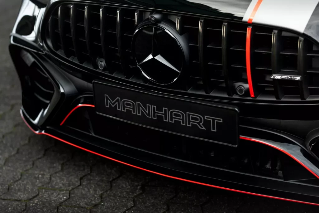 Los 4 cilindros del Mercedes-AMG C 63 S E Performance no son problema para Manhart 15 Motor16 2024 MANHART CRE700 Mercedes AMG C63 S E Performance 12 Motor16