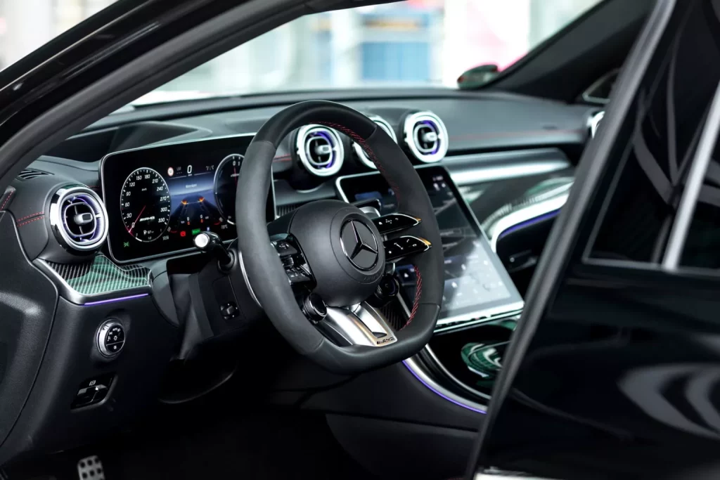 Los 4 cilindros del Mercedes-AMG C 63 S E Performance no son problema para Manhart 25 Motor16 2024 MANHART CRE700 Mercedes AMG C63 S E Performance 22 Motor16