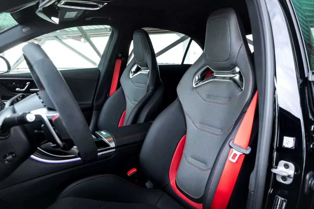 Los 4 cilindros del Mercedes-AMG C 63 S E Performance no son problema para Manhart 27 Motor16 2024 MANHART CRE700 Mercedes AMG C63 S E Performance 24 Motor16