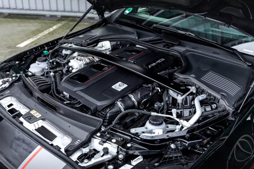 Los 4 cilindros del Mercedes-AMG C 63 S E Performance no son problema para Manhart 2 Motor16 2024 Mercedes-AMG C 63 S E Performance. Manhart CRE 700. Imagen motor.