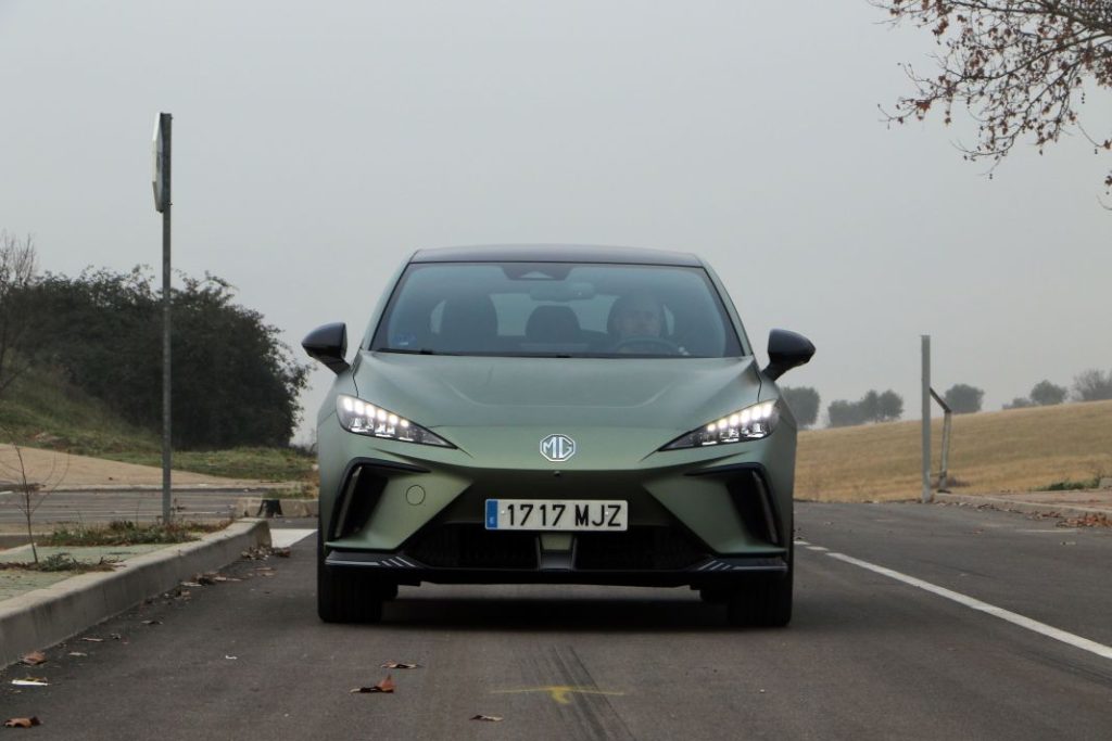 MG4 XPower: Probamos un deportivo compacto eléctrico a precio de 'low cost' 8 Motor16 2024 MG4 XPower Prueba 3 Motor16