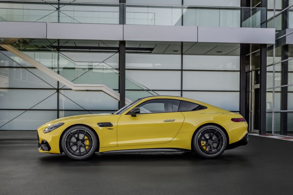 Mercedes-AMG GT 43 Coupé: Los cuatro cilindros prometen diversión a raudales 7 Motor16 2024 Mercedes AMG GT 43 Coupe 9 Motor16