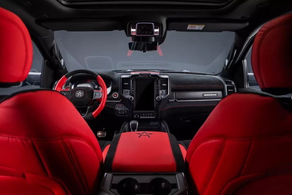 El RAM 1500 TRX llega a Europa de la mano de Militem y con sabor italiano 1 Motor16 2024 Militem Magnum 700. RAM 1500 TRX. Imagen interior.