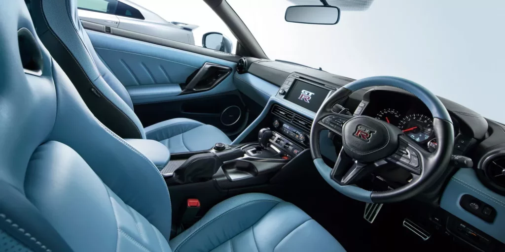 2024 Nissan GT-R R35 Japón. Imagen interior.