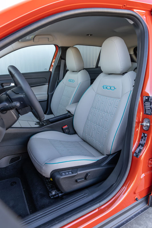 Fiat 600e La Prima: Probamos un SUV a la moda y por partida doble 24 Motor16 2024 Prueba Fiat 600e La Prima 19 Motor16