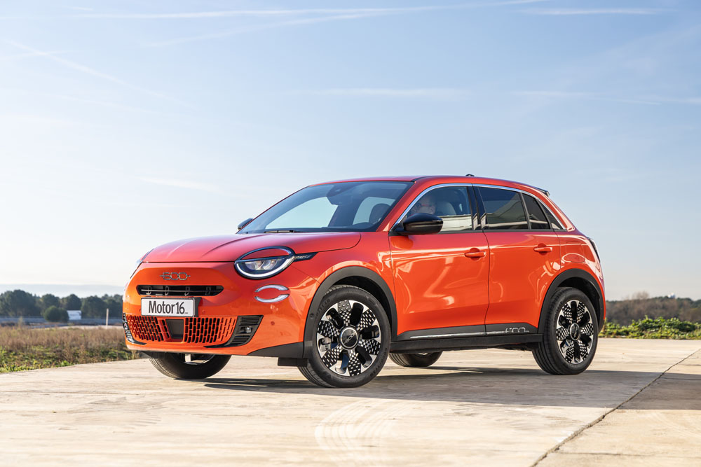 Todos los coches nuevos que podrás ver en Madrid Car Experience 6 Motor16 2024 Prueba Fiat 600e La Prima 2 Motor16