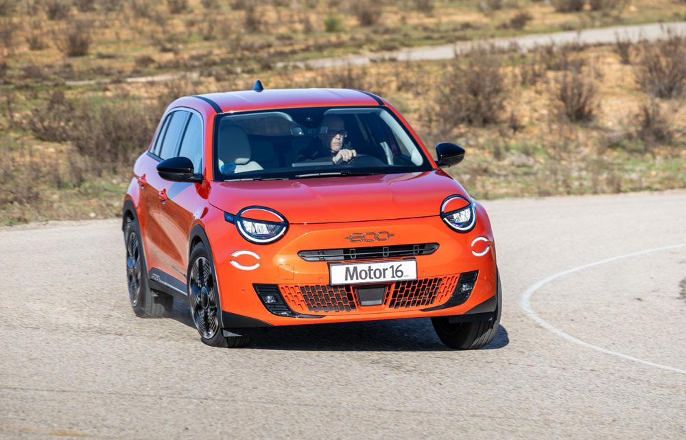 Fiat 600e La Prima: Probamos un SUV a la moda y por partida doble 12 Motor16 2024 Prueba Fiat 600e La Prima 9 Motor16