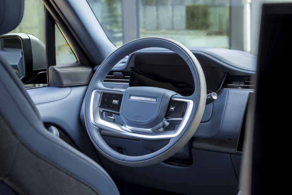 Máximo lujo para este Range Rover inspirado en la montaña Whistler 3 Motor16 2024 Range Rover SV Arete Edition. Imagen interior.