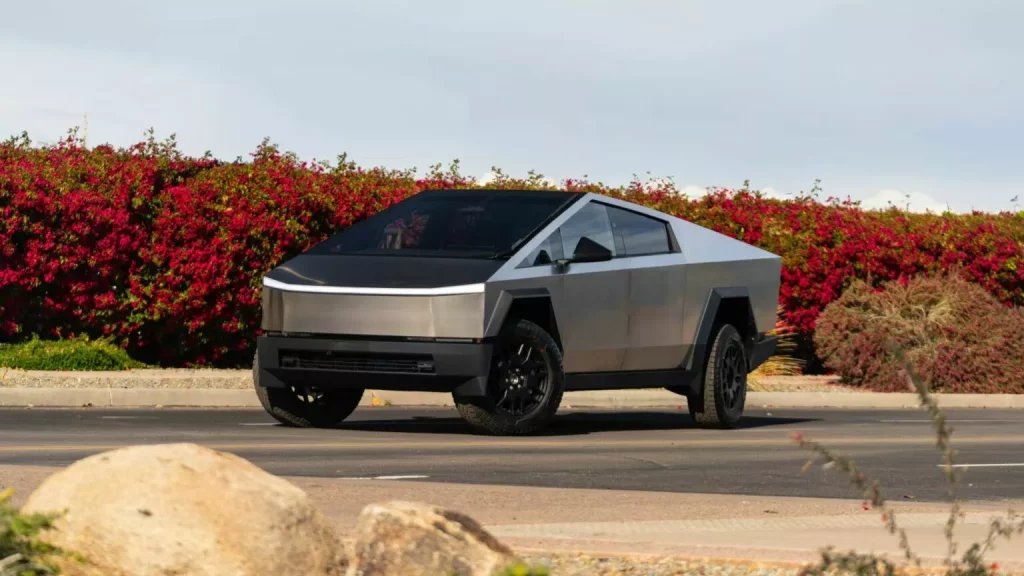 2024 Tesla Cybertruck Mecum 1 Motor16