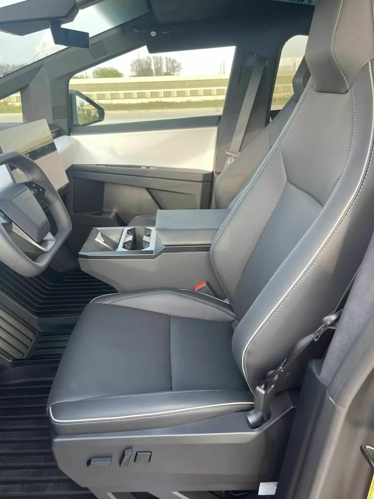 2024 Tesla Cybertruck Mecum 12 Motor16