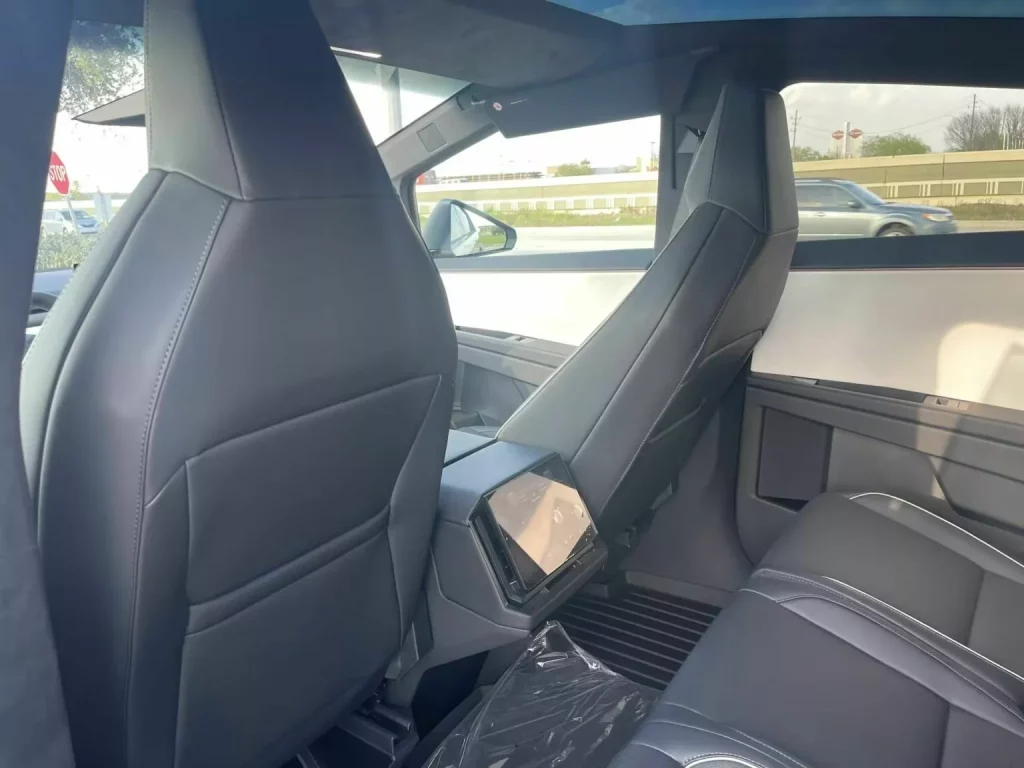 2024 Tesla Cybertruck Mecum 13 Motor16
