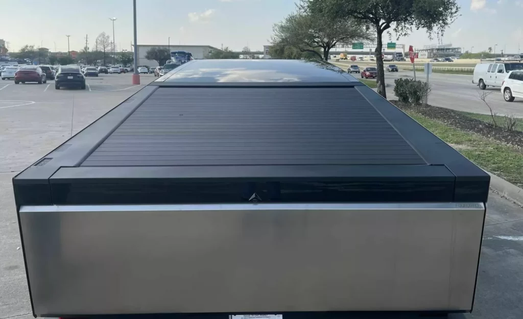 2024 Tesla Cybertruck Mecum 21 Motor16