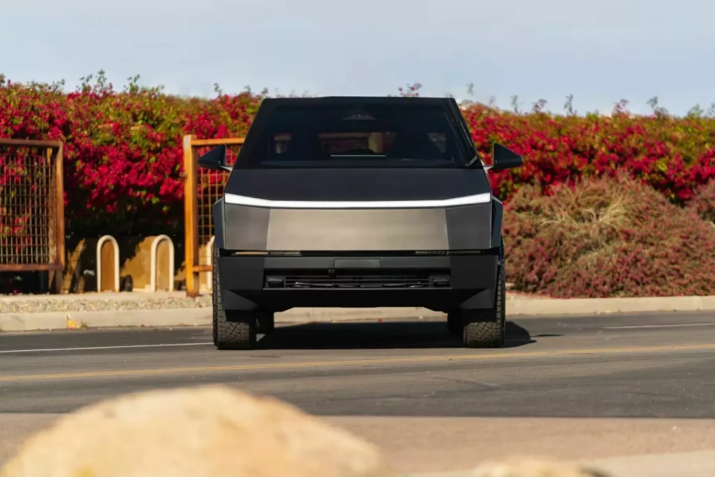 2024 Tesla Cybertruck Mecum 4 Motor16