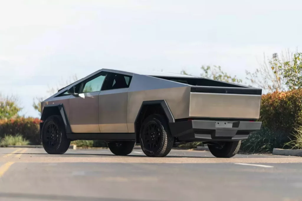 2024 Tesla Cybertruck Mecum 9 Motor16