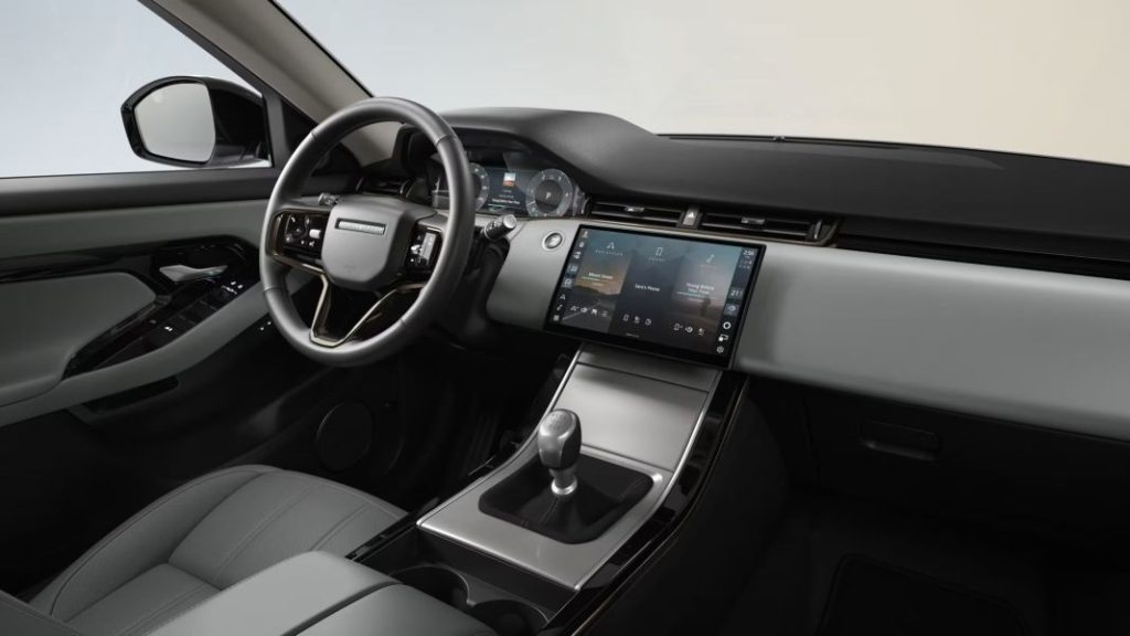 2024 range rover evoque manual 1 Motor16