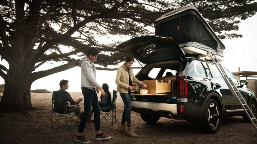 Convertir tu SUV en un vehículo camper nunca fue tan fácil... Ni barato 1 Motor16 2024 Van Lab SUV modulo camper. Imagen.