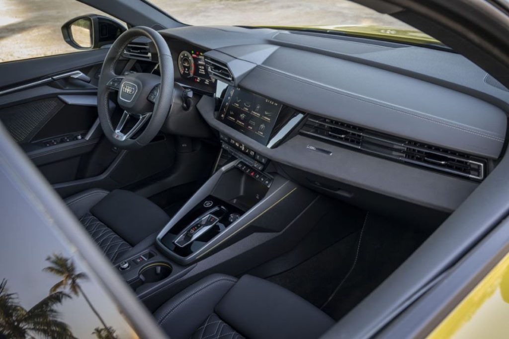 El Audi A3 allstreet, un compacto que se lanza a la aventura 16 Motor16 AUDI A3 ALLSTREET 12 Motor16