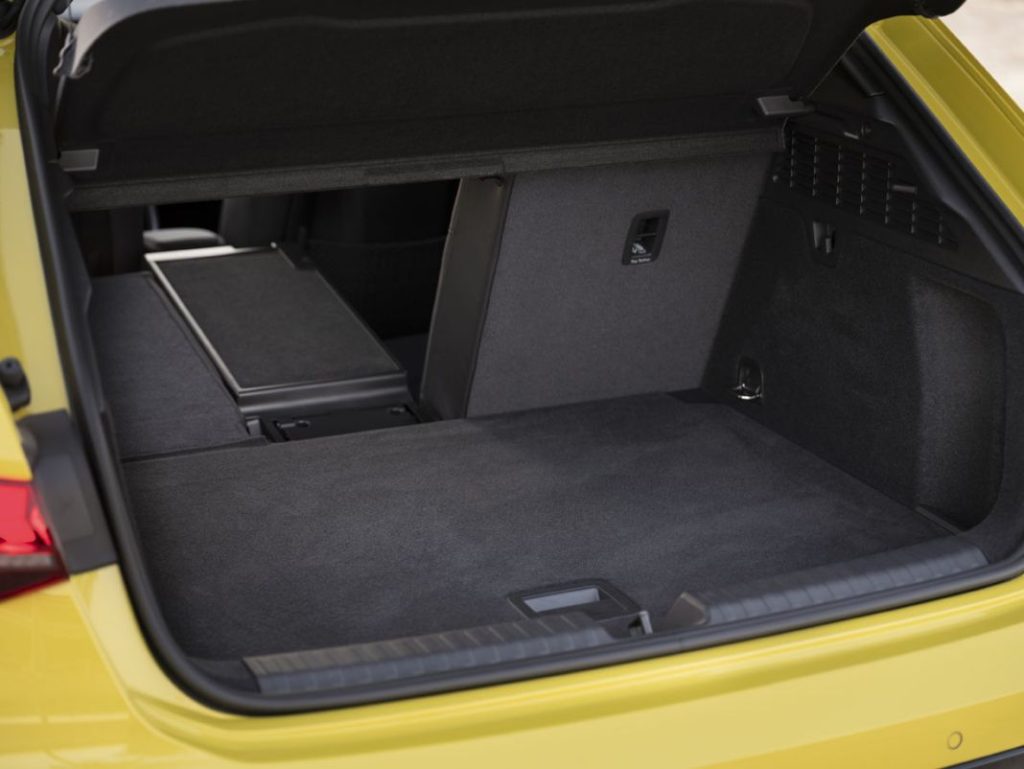 El Audi A3 allstreet, un compacto que se lanza a la aventura 11 Motor16 AUDI A3 ALLSTREET 7 Motor16