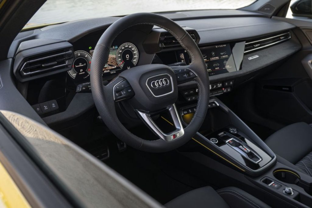 El Audi A3 allstreet, un compacto que se lanza a la aventura 2 Motor16 AUDI A3 ALLSTREET 8 Motor16