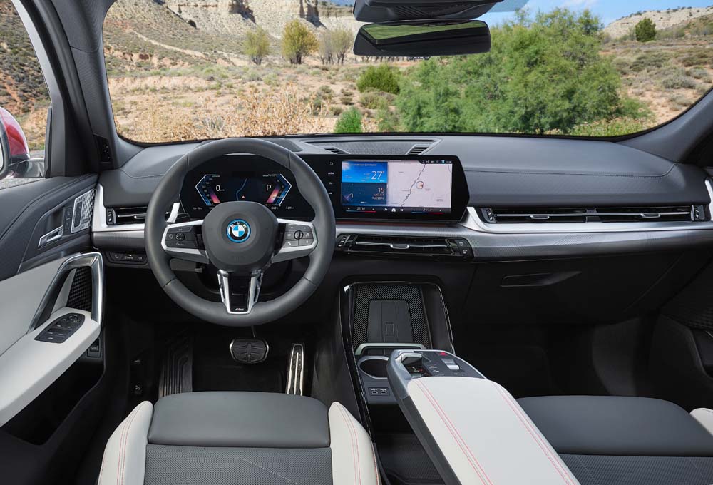 BMW iX2 4 1 Motor16