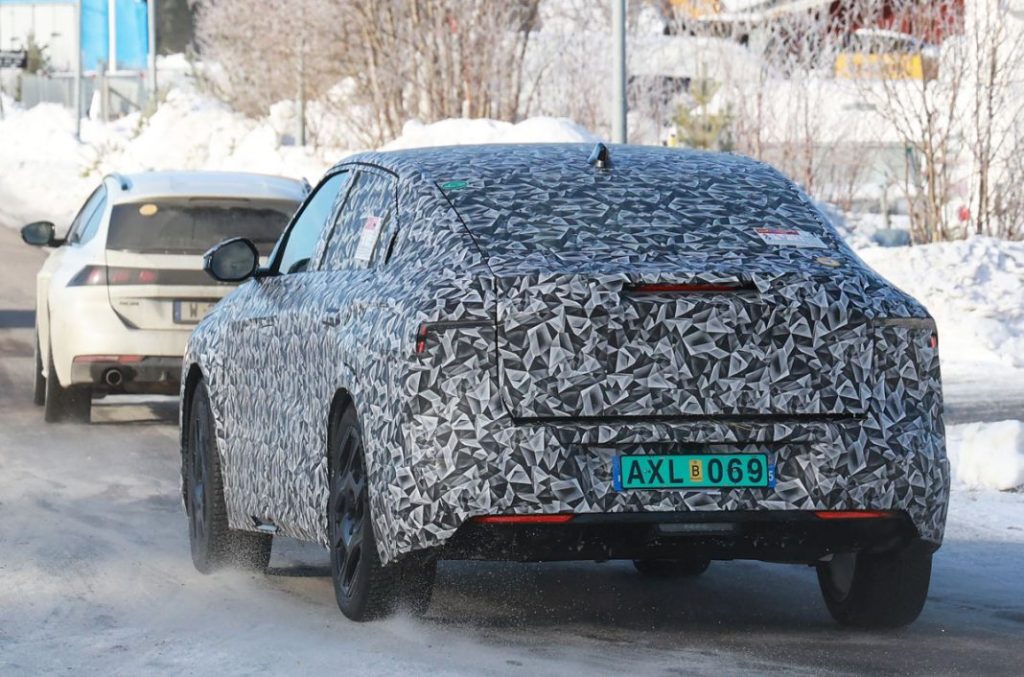 DS8, el futuro buque insignia empieza a rodar 24 Motor16 DS8 Crossback 22 Motor16