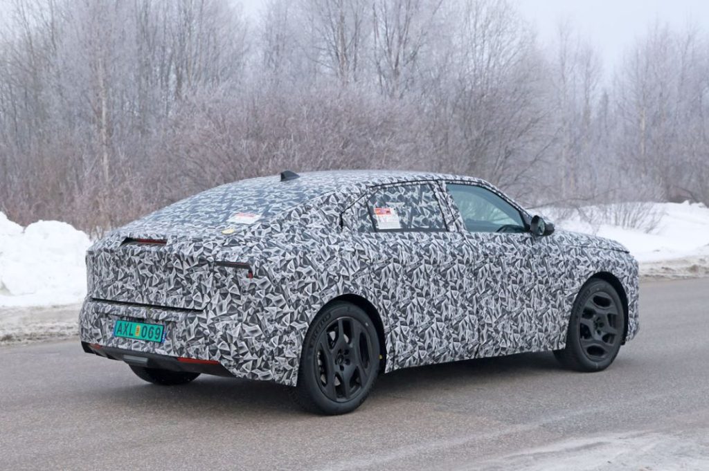 DS8, el futuro buque insignia empieza a rodar 9 Motor16 DS8 Crossback 7 Motor16
