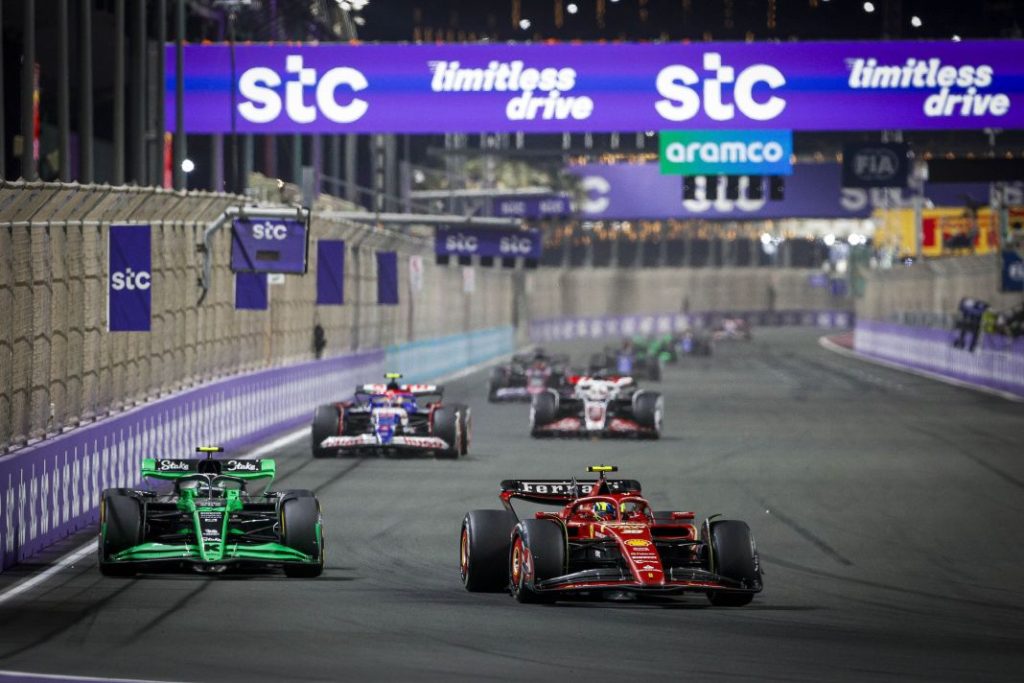 EuropaPress 5815478 38 bearman oliver gbr scuderia ferrari sf 24 and 24 zhou guanyu chi stake Motor16