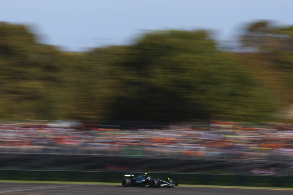 Carlos Sainz logra una victoria para los libros de historia de la F-1 15 Motor16 EuropaPress 5846986 14 alonso fernando spa aston martin f1 team amr24 action during the formula Motor16