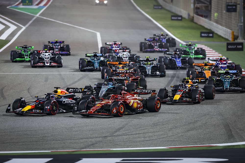 Bahrein da la razón a Fernando Alonso y una gran satisfacción a Carlos Sainz 1 Motor16 GP BAHREIN FORMULA 1 2024 SALIDA Motor16
