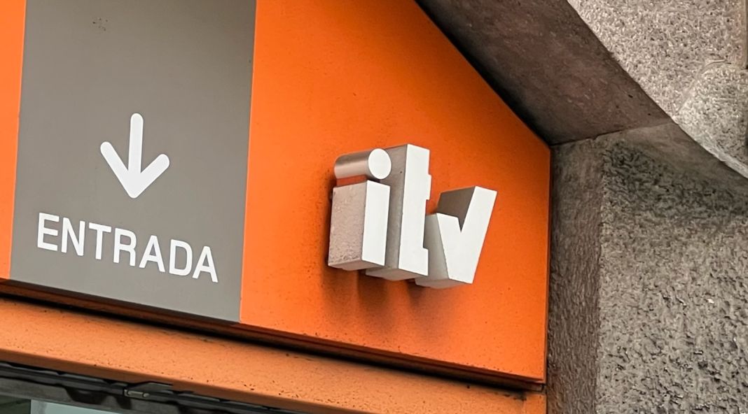 Los fallos más habituales por lo que te van a 'tirar' en la ITV 3 Motor16 VISIBILIDAD