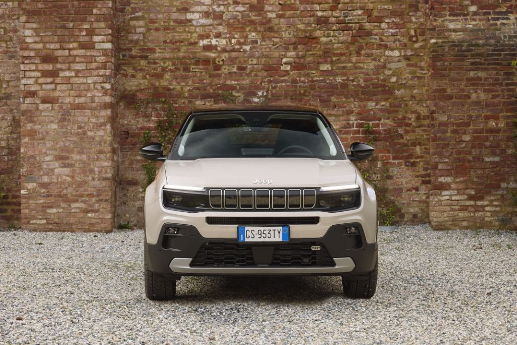 Primera prueba del Jeep Avenger e-Hybrid: ¿La mejor versión de la gama? 2 Motor16 Jeep Avenger e hybrid 35 Motor16