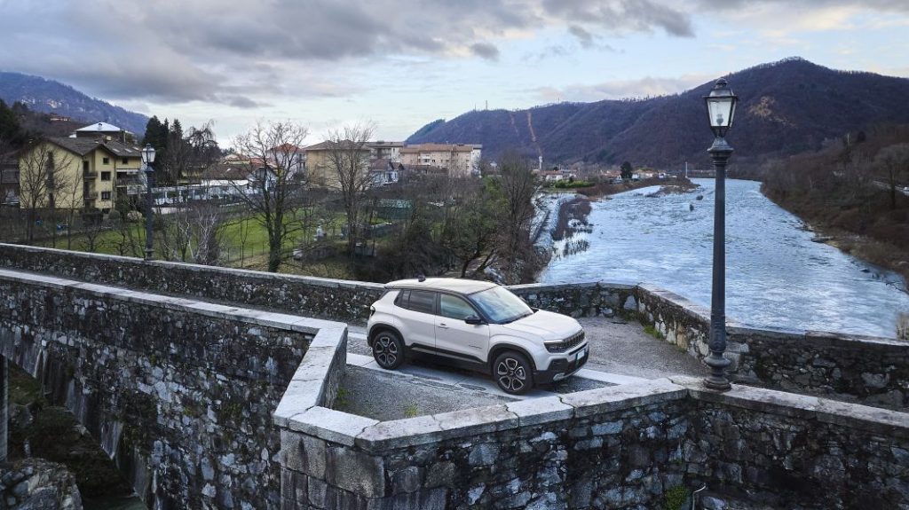 Primera prueba del Jeep Avenger e-Hybrid: ¿La mejor versión de la gama? 5 Motor16 Jeep Avenger e hybrid 38 Motor16