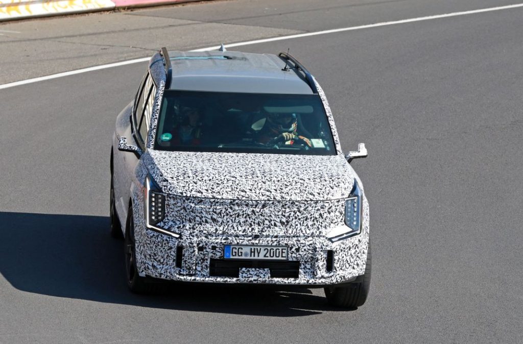 El Kia EV9 GT se pone a tono en Nürburgring 3 Motor16 Kia EV9 GT Ring 1 Motor16