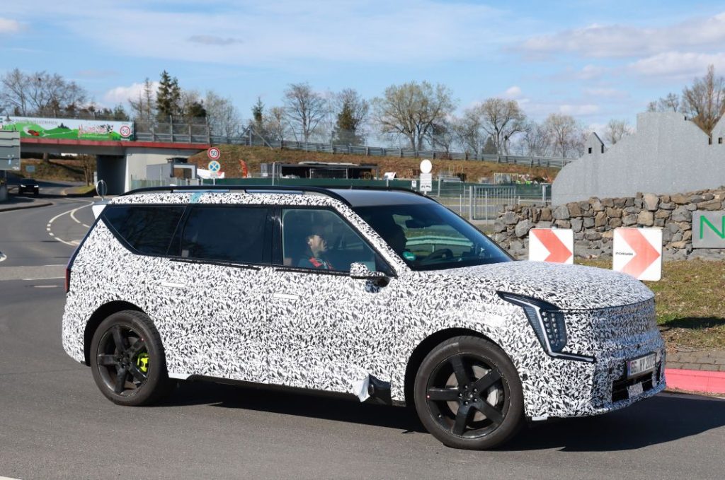 El Kia EV9 GT se pone a tono en Nürburgring 16 Motor16 Kia EV9 GT Ring 15 Motor16