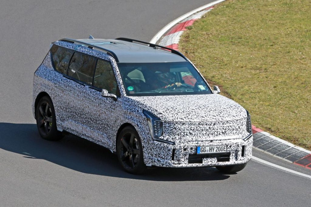 El Kia EV9 GT se pone a tono en Nürburgring 5 Motor16 Kia EV9 GT Ring 3 Motor16