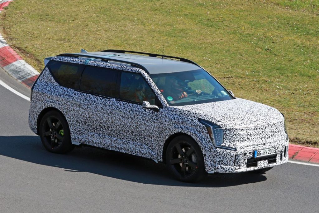 El Kia EV9 GT se pone a tono en Nürburgring 6 Motor16 Kia EV9 GT Ring 4 Motor16